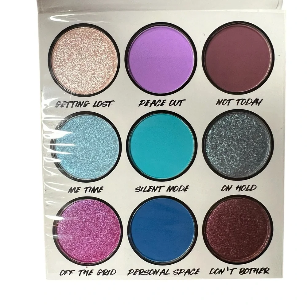 BH Cosmetics Colorful Eyeshadow Palette with Blue and Purple Shades